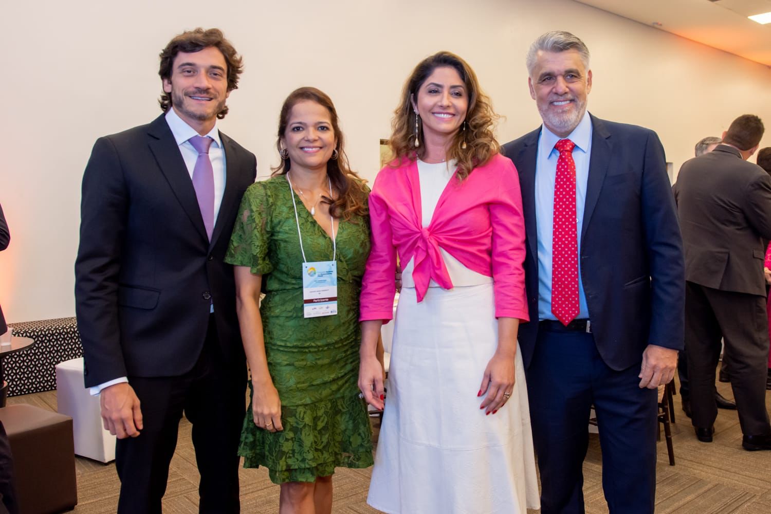 O presidente da ANAPE, Vicente Braga, a presidente da APEB-BA, Cinthya Viana, a procuradora do Mato Grosso, Fab&iacute;ola Rahim, candidata a vice-presidente da ANAPE, e o diretor adjunto da ANAPE, Luciano Neto